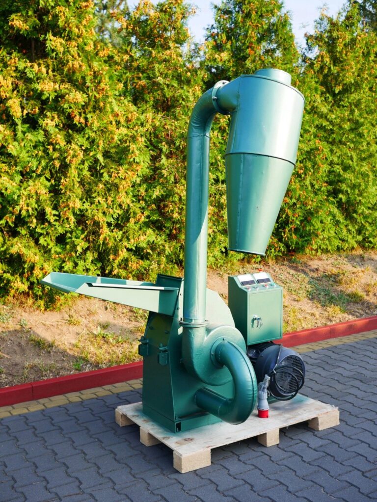 Moara profesionala cu ciclon 7.5 kW, 380V, motor inclus, capacitate mare