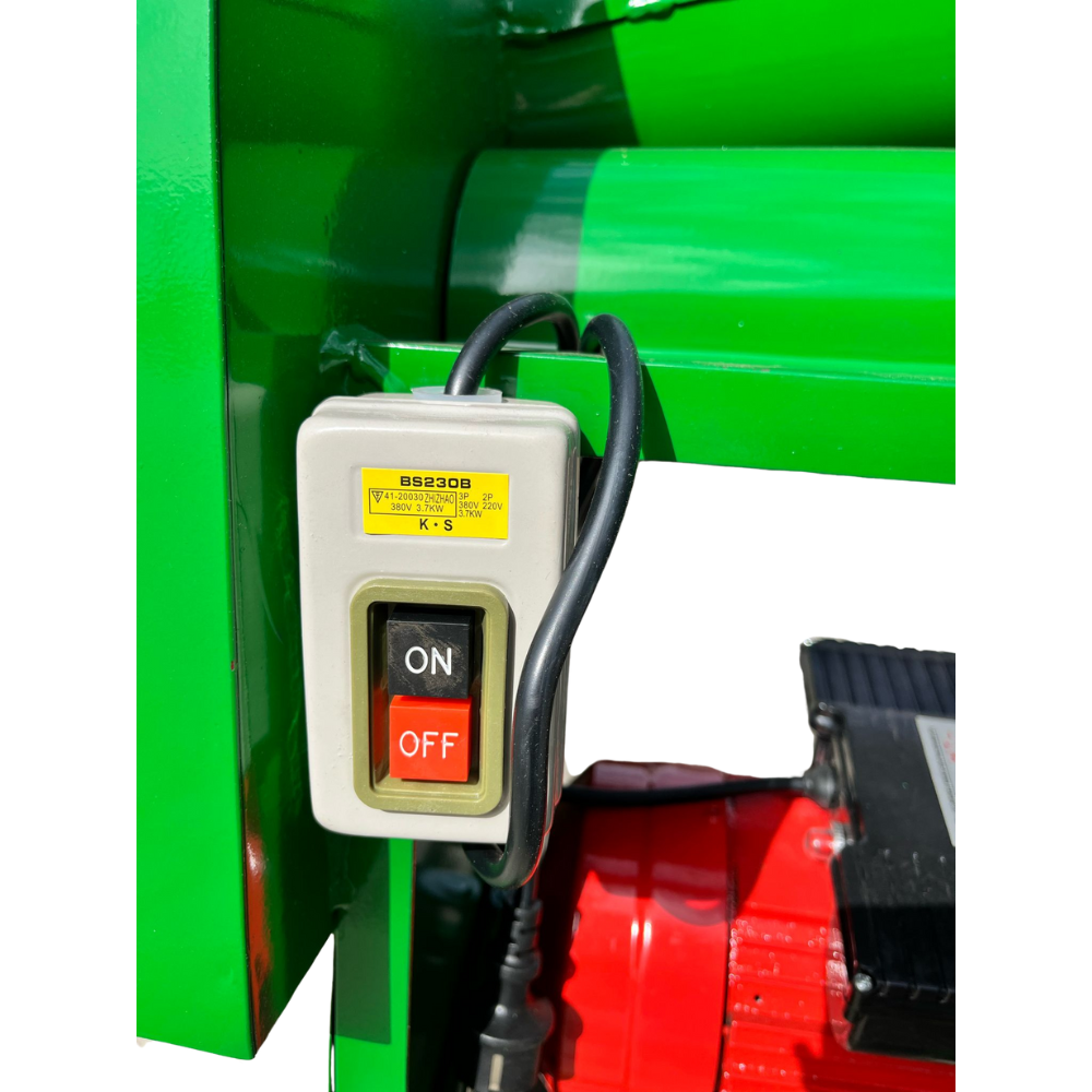 Tocator electric pentru furaje, lucerna, coceni, ZEP, putere 2.2 kW, max 500 kG/h