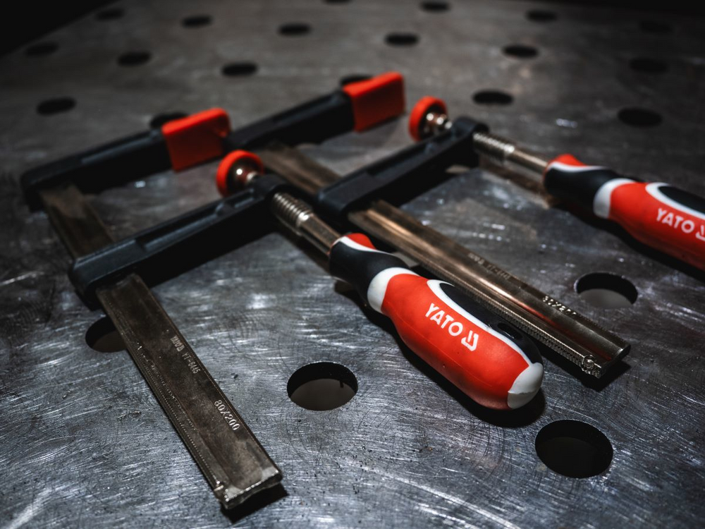 Menghina pentru tamplarie 1500x120mm, sina ranforsata si prindere ferma