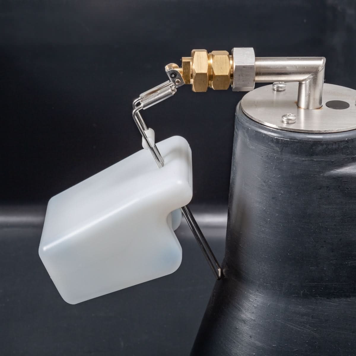 Adapatoare dubla anti-inghet cu bila plutitoare 100 litri pentru bovine si cabaline