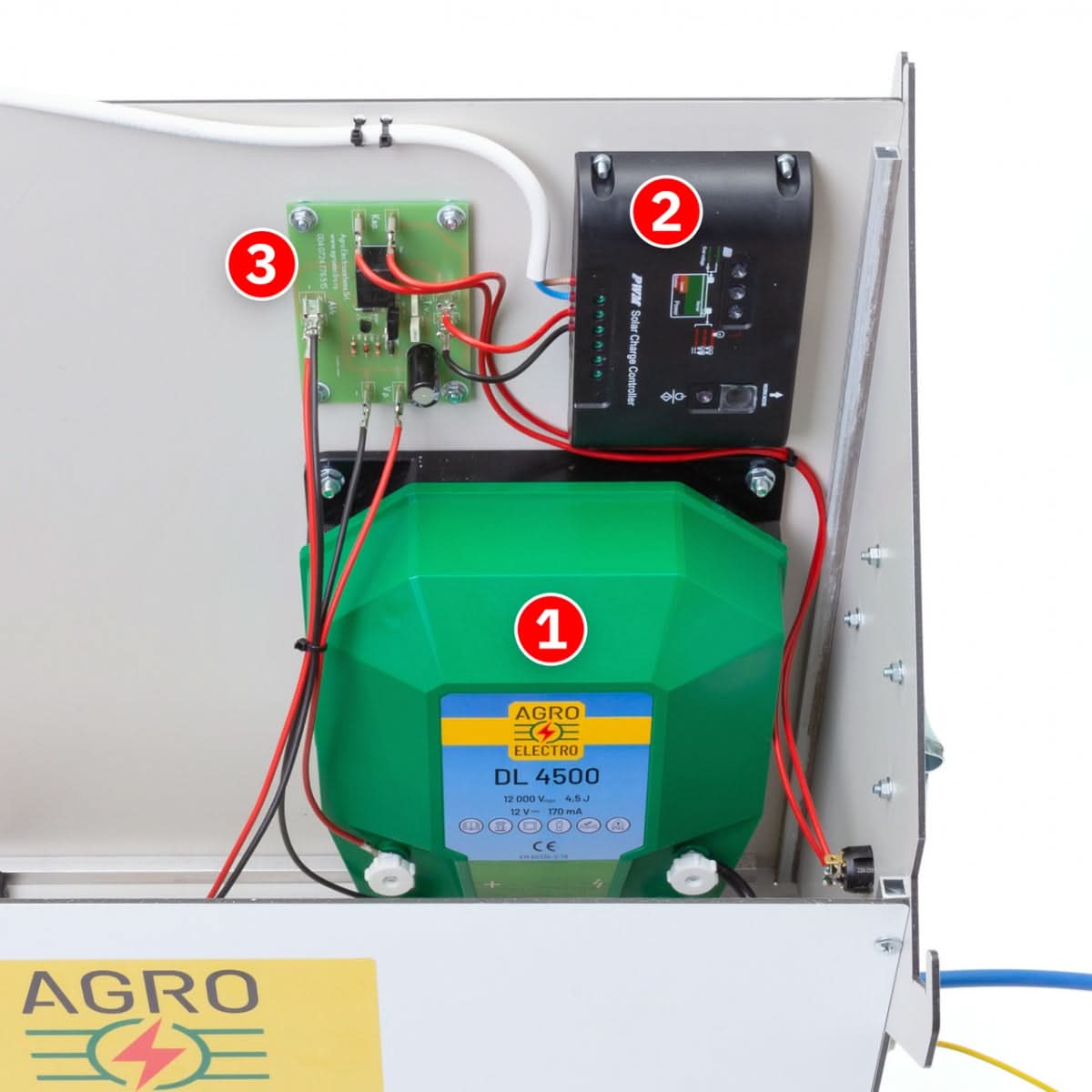 Sistem aparat gard electric (generator de impulsuri) DL 4500, cu panou solar 30 W, regulator de incarcare PWM 10 A, asamblat intr-o cutie dibond