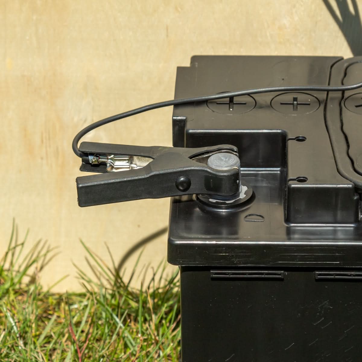 Cablu conexiune acumulator gard electric 1m, cu conectori crocodil și papuc inelar Ø6