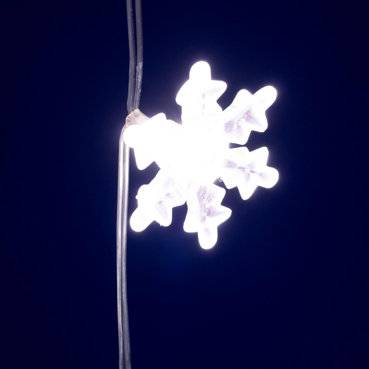 Perdea lumini LED interior, 50 LED alb cald, fulgi de nea 7 cm, cablu transparent, iluminare permanenta