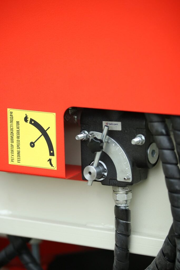 Tocator crengi ZEP MK-170 PTO cu alimentare hidraulica, diametru max 170 mm, 50 CP, productivitate 12 m3/h