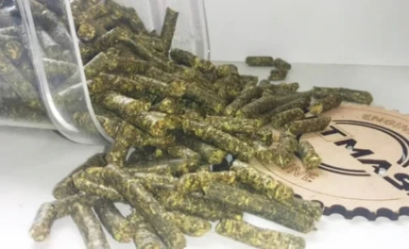 Granulator furaje ZEP GKP-15 Artmash cu role conice, motor 15 kW, matrita 4 mm, productie pana la 450 kg/ora