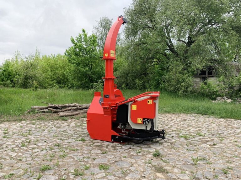 Tocator crengi ZEP MK-170 PTO cu alimentare hidraulica, diametru max 170 mm, 50 CP, productivitate 12 m3/h