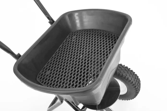 Masina de imprastiat sare si nisip ZEP MI-30, manuala, 30L, 36 kg, rază 4 m, roti pneumatice