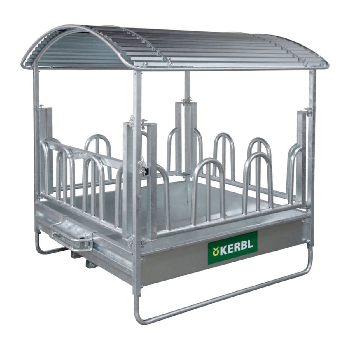 Iesle patrata cu acoperis si 12 locuri de hranire pentru cai si bovine