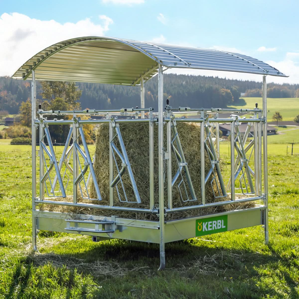 Iesle patrata cu acoperis si 12 locuri de hranire, cu autoblocare