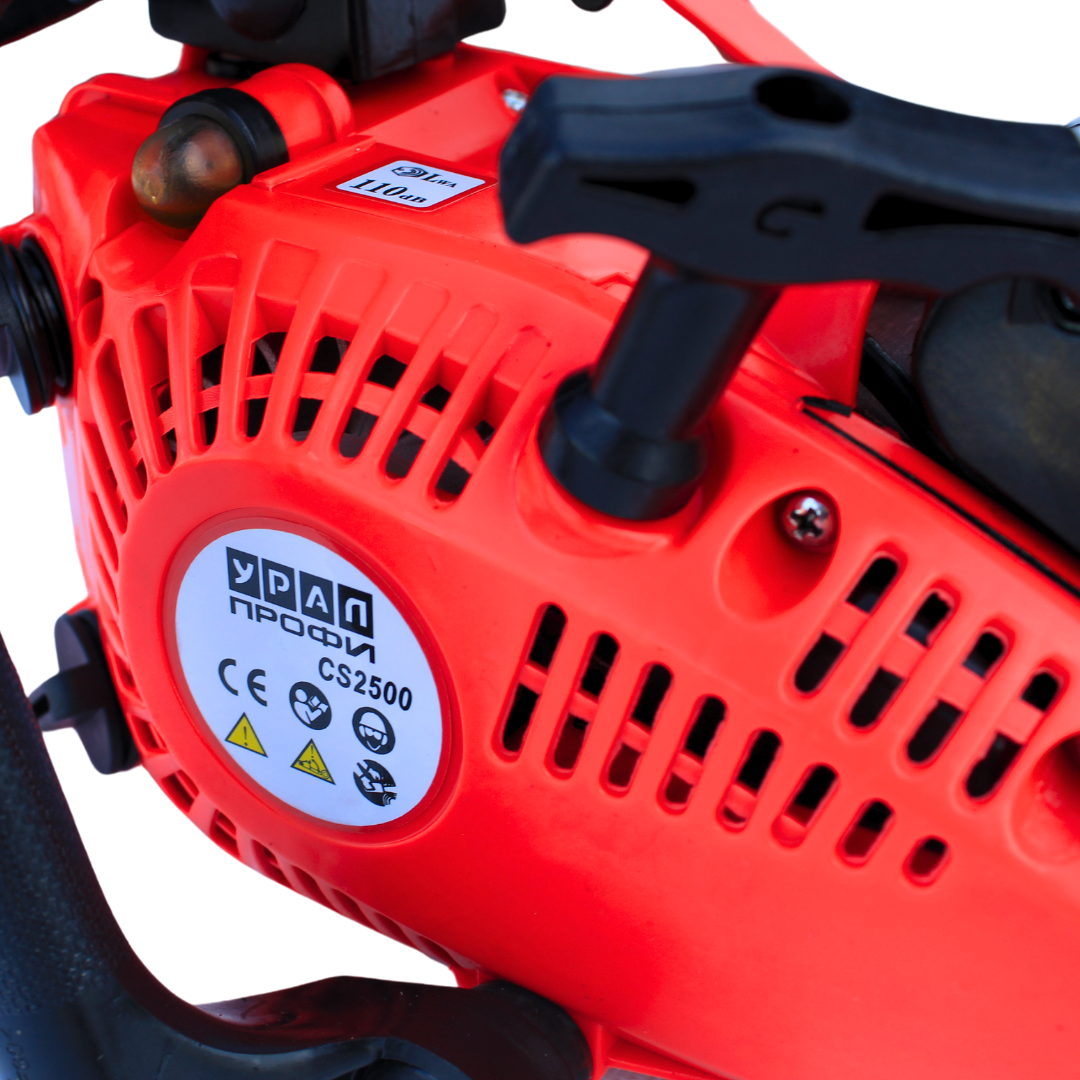 Drujba pe benzina URAL CS2500, 1.5 CP, lama 25 cm, ungere automata, 2 lanturi incluse