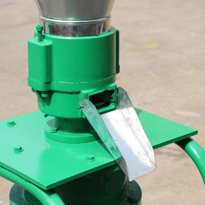 Granulator Furaje ZEP KL-120L PROFI, Motor 2.2 kW, 220V, 3 Matrite Incluse, Capacitate pana la 100 kg/h