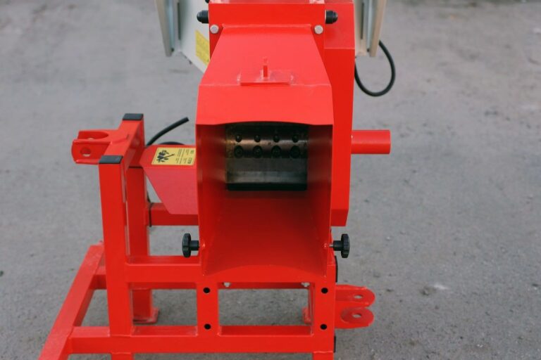 Tocator de crengi ZEP AM-120PTO ARPAL, diametru maxim 120 mm, actionare PTO, productivitate 6 m3/ora