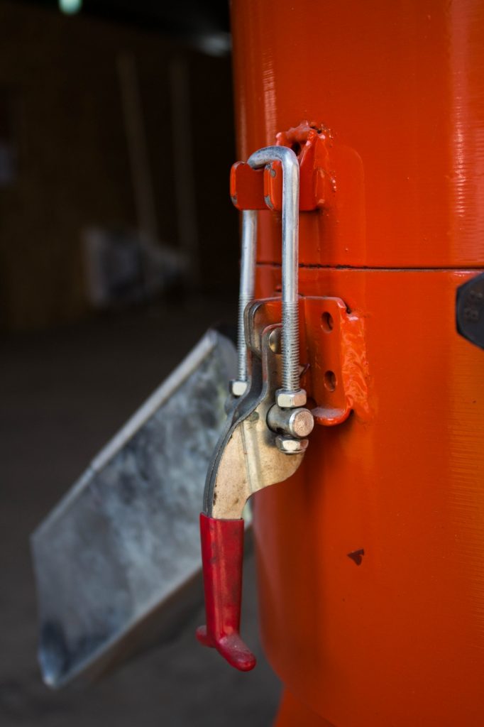 Granulator furaje ZEP KL-300 cu motor 22 kW si 3 matrite, productie pana la 700 kg/ora