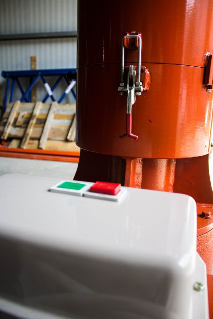 Granulator furaje ZEP KL-300 cu motor 22 kW si 3 matrite, productie pana la 700 kg/ora