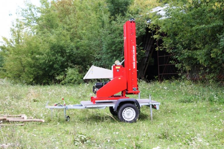 Tocator de crengi ZEP AM-120BD-K PRO ARPAL, diametru maxim 120 mm, motor 18 CP, productivitate 10 m3/ora, banda transportoare inclusa