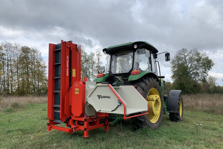 Tocator crengi ZEP AM-200 PTO-K PRO cu banda 4 m, diametru max 200 mm, 80 CP, 14 m3/h