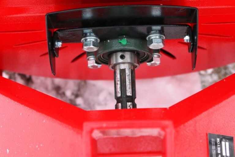 Tocator de crengi ZEP MK-120 PTO ARPAL, diametru maxim 120 mm, actionare PTO, productivitate 6 m3/ora