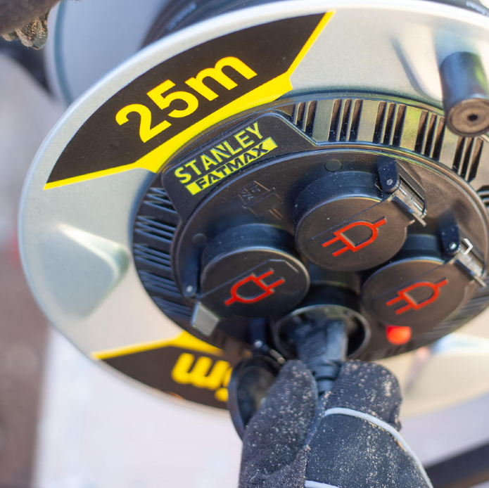 Tambur cablu Stanley, 25m, IP44, 4 socluri, H07RN-F 3G2,5