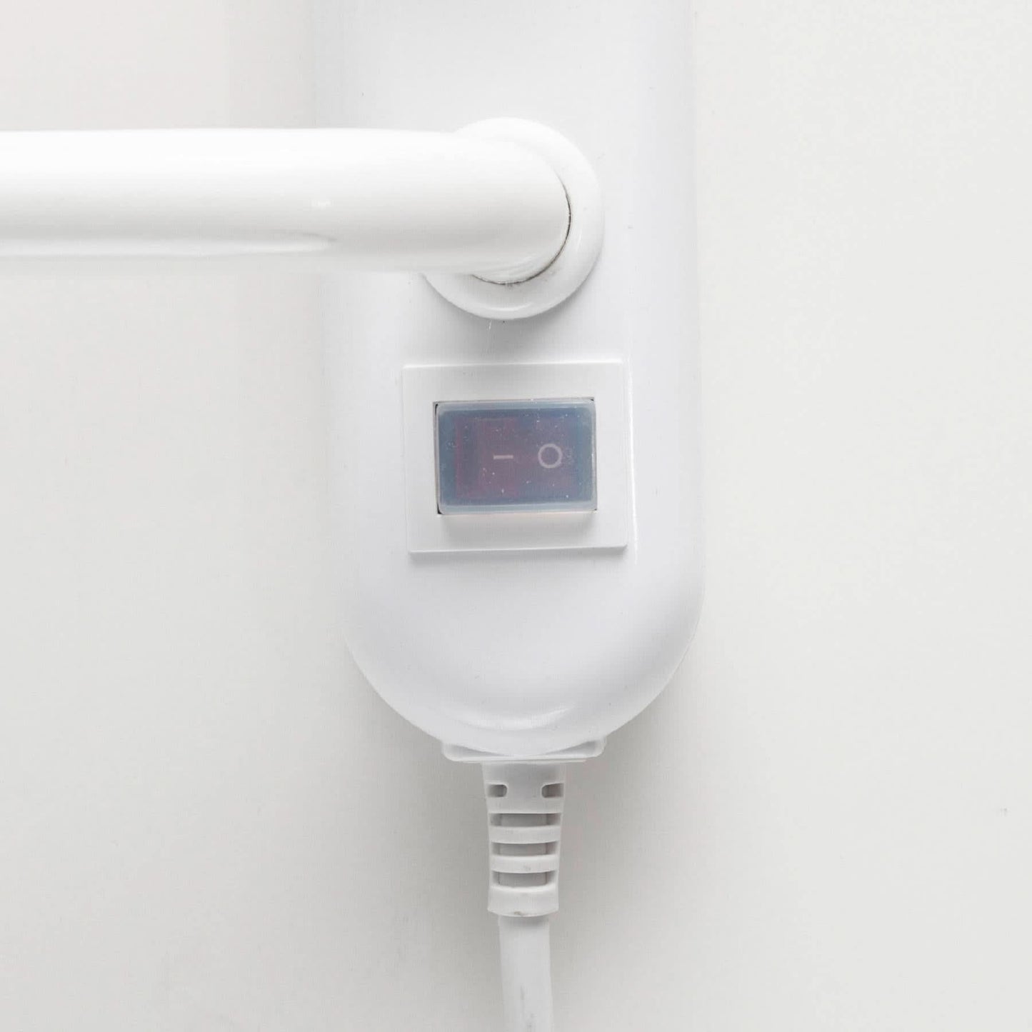 Uscator electric prosoape FTW 4, 90W, 5 tije, montare pe perete, protectie IPX1, oprire automata, alb