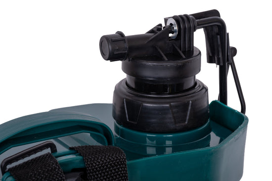 Pompa de stropit PROFESIONALA Gospodarul Profesionist 16L, 2 in 1 – electrica cu baterie + actionare manuala, lance inox, 3 duze incluse