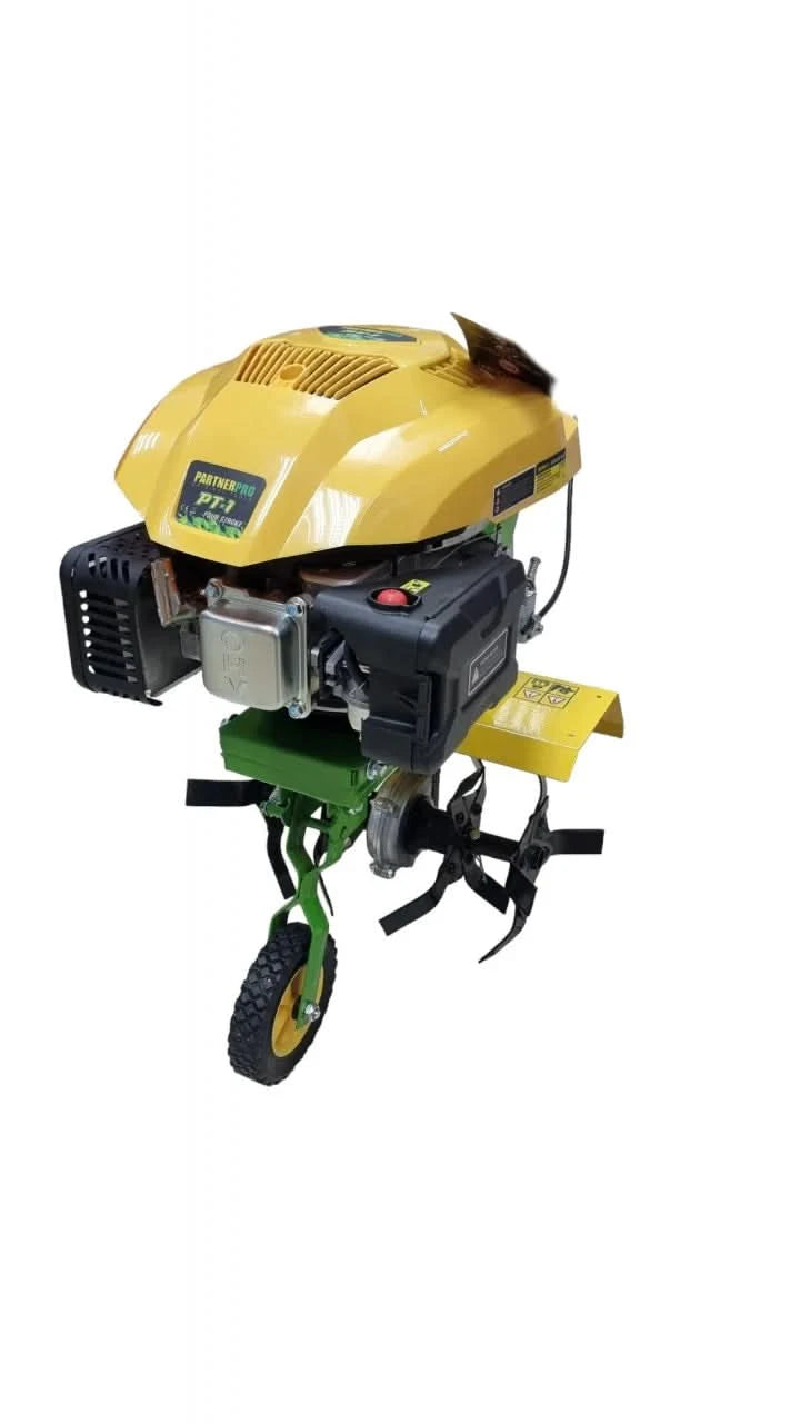 Motocultor pe Benzină 4 CP, 4 Timpi, PartnerPro PT1 – Performanță și Eficiență pentru Lucrări Agricole