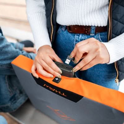 Perna incalzita pentru scaun cu acumulator 10000 mAh – 3 trepte temperatura, portabila THA-BOD-0015-G