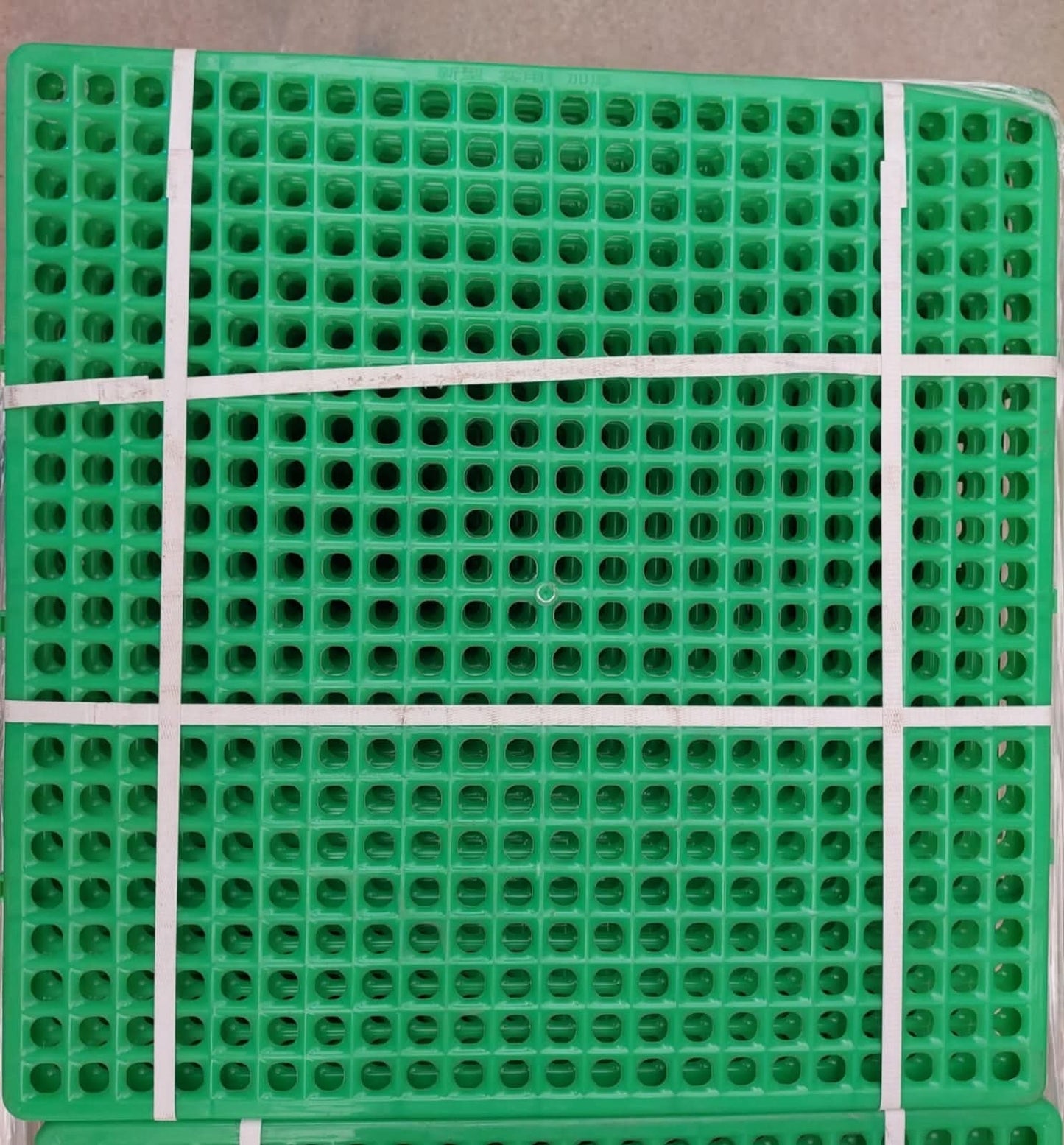 PODEA PENTRU CUSCA IEPURI 59X59CM (SET 10 BUCATI)