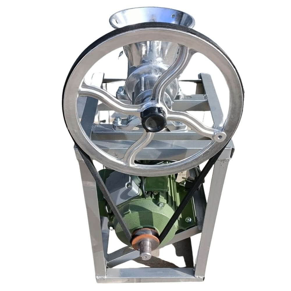 Masina de tocat carne electrica NR 32, aluminiu, motor 1500W, 2-5 kg/min, sita 8 mm