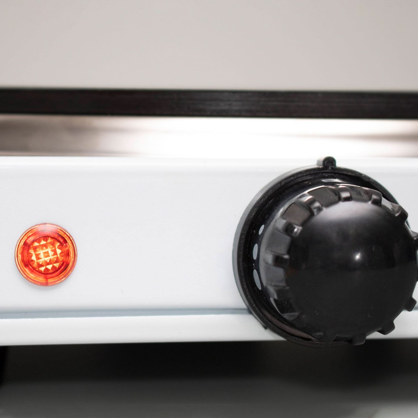 Plita portabila HG R 01WH, 1500W, suprafata de gatit Ø18 cm, reglaj temperatura