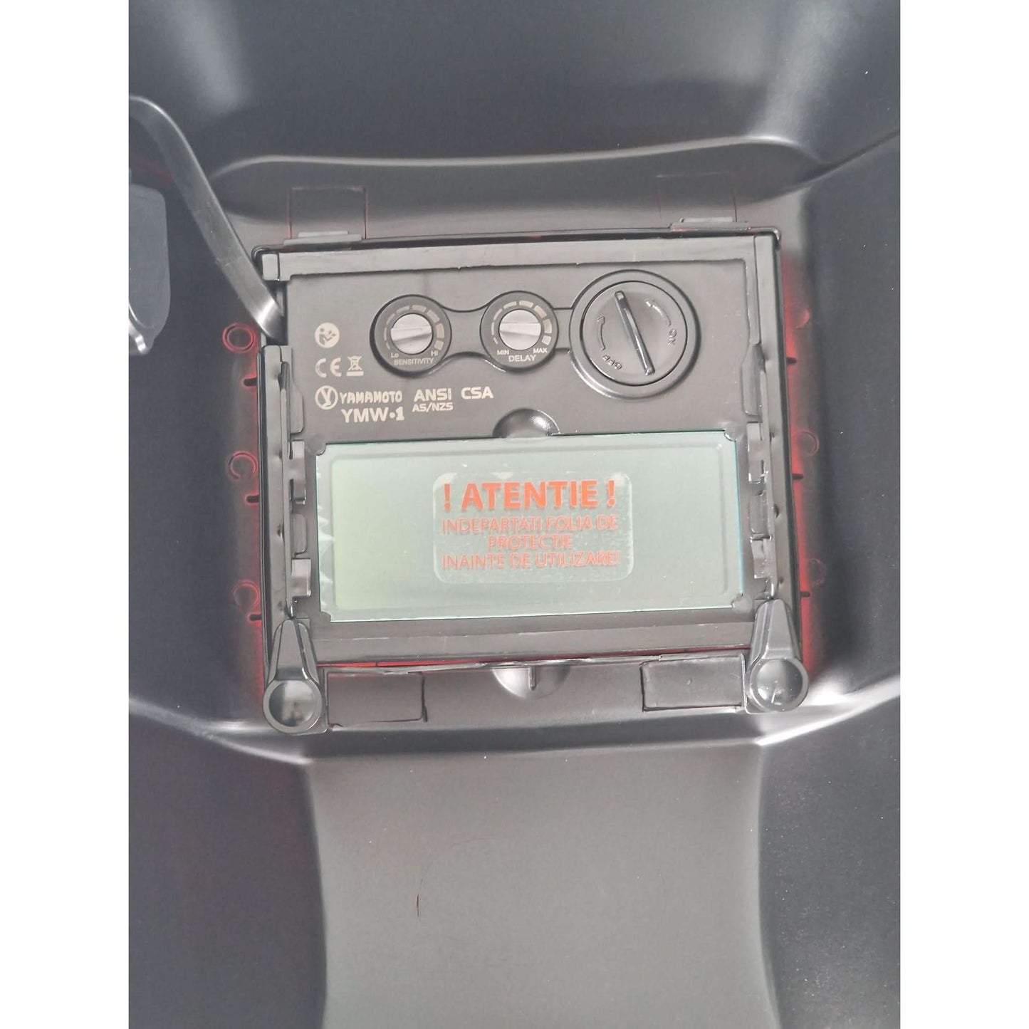 Masca de sudura automata YAMAMOTO 12000, reglaj al densitatii si al sesibilitatii, 110 x 90 mm, rosie - ZEP.RO - Ți-e la îndemână!