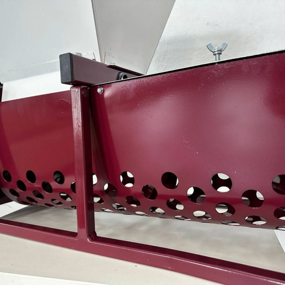 Zdrobitor desciorchinator struguri manual VivaTechnix VMD, cuva 25 L, 400-500 kg/h