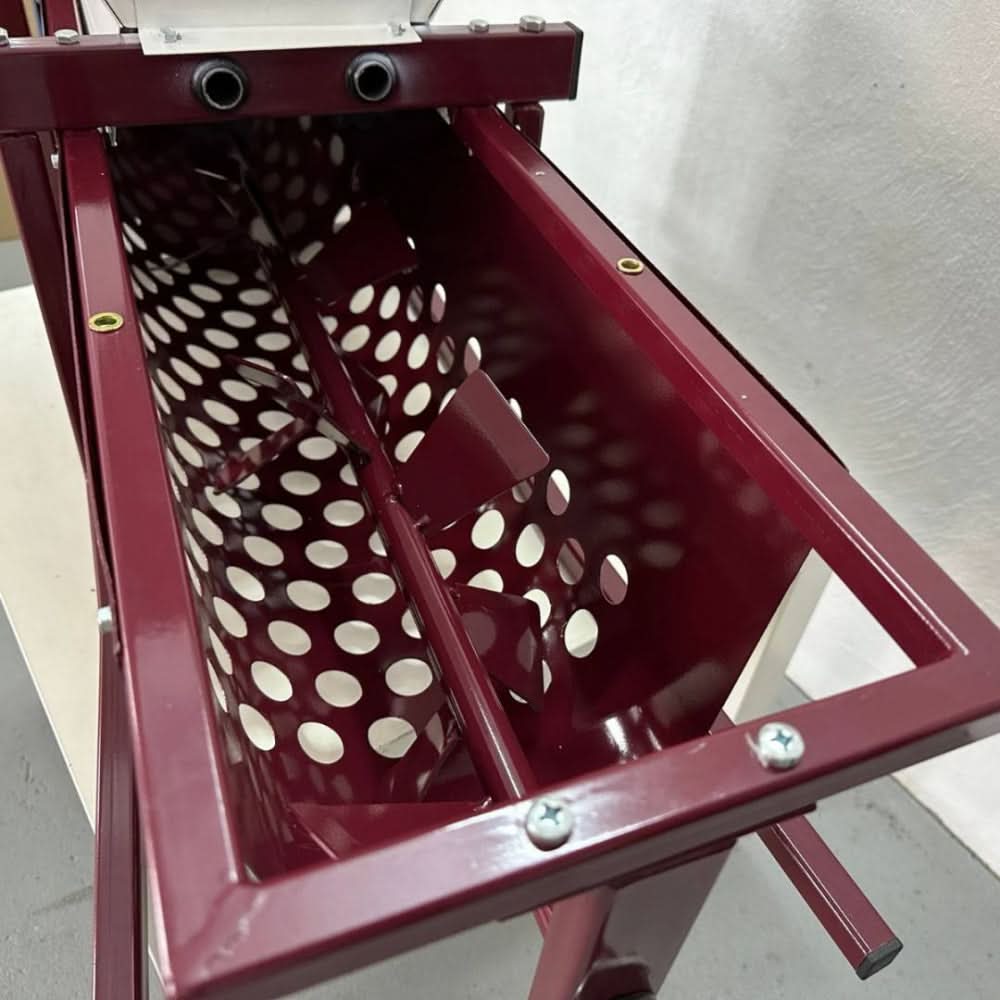 Zdrobitor desciorchinator struguri manual VivaTechnix VMD, cuva 25 L, 400-500 kg/h