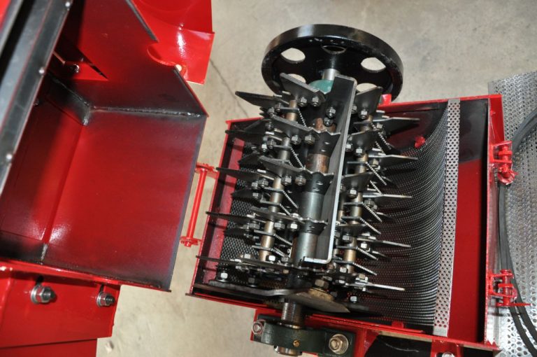 Tocator furaje ZEP 400-30 cu turbină, motor inclus, capacitate mare