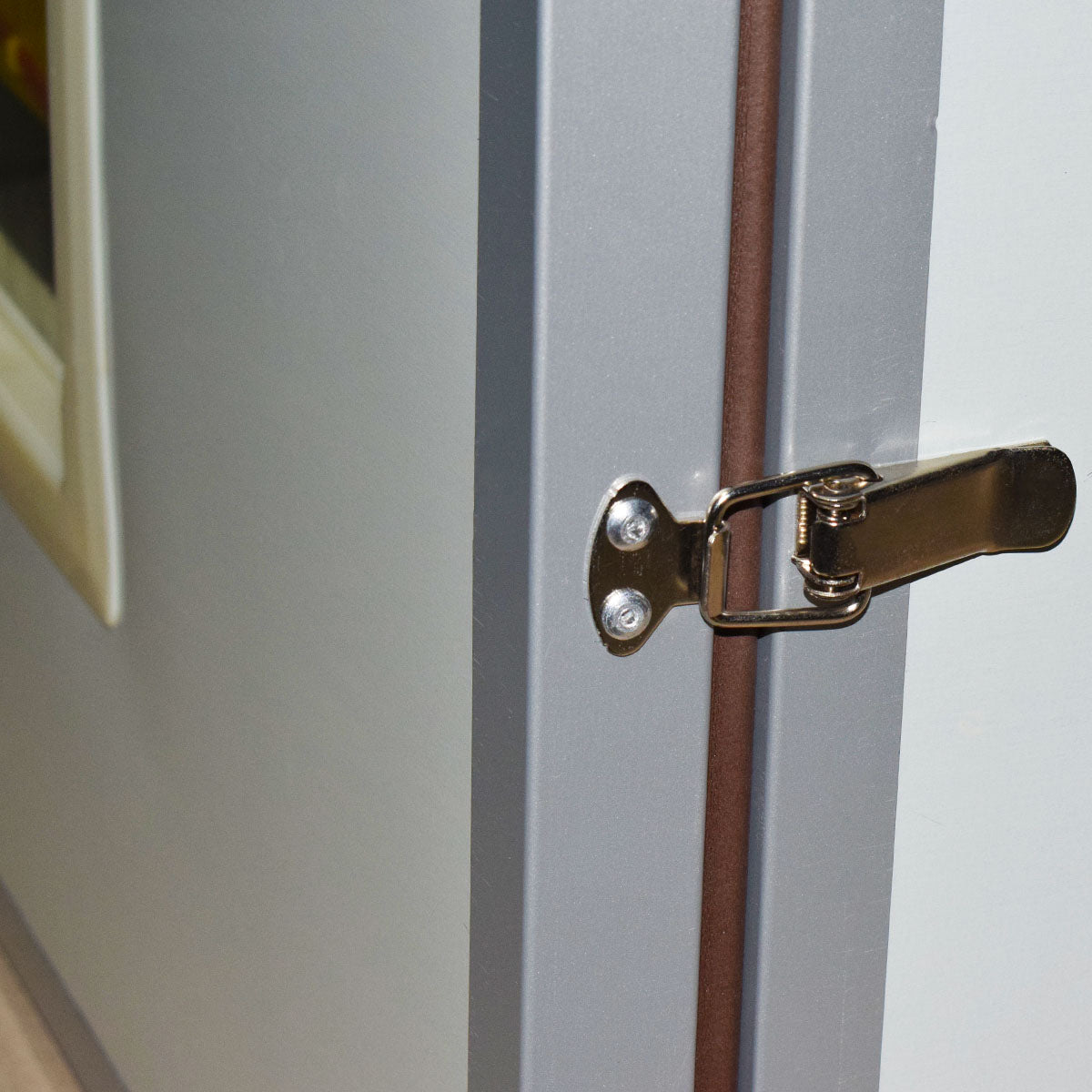 Incubator profesional ZEP UNITEH 120 pentru oua, capacitate mare, control digital, intoarcere automata, ovoscop integrat