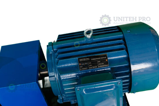 Granulator Furaje  ZEP KL-150 cu 3 Matrite si Motor trifazat Inclus, Capacitate 150 kg/h