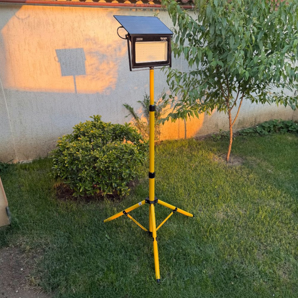 Proiector solar 200W, 1900 lm, 320x210x52 mm
