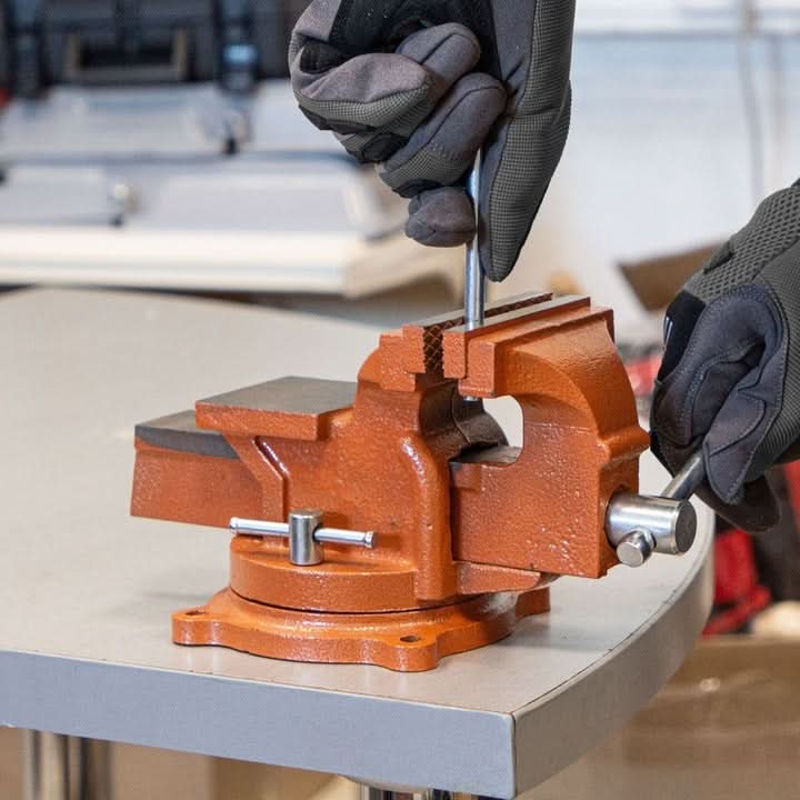 Menghina Rotativa Sparta 100 mm cu Nicovala, Fonta Rezistenta, Fixare Ferma