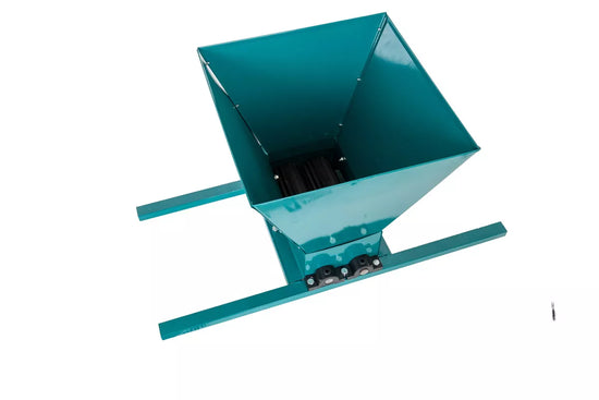 Zdrobitor de struguri manual Gospodarul Profesionist, 20 L, 300-500 kg/h
