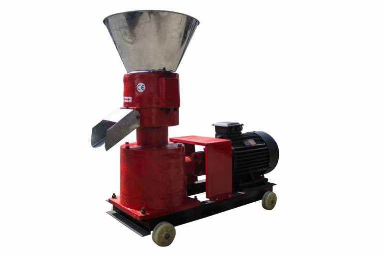 Granulator furaje ZEP KL-200 cu motor inclus, 3 matrite, capacitate 300 kg/ora