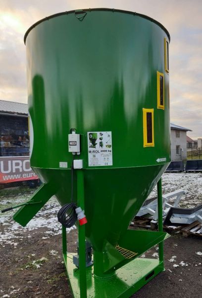Amestecator furaje 500 kg M-ROL – volum 890 L, motor 2.2 kW, Polonia