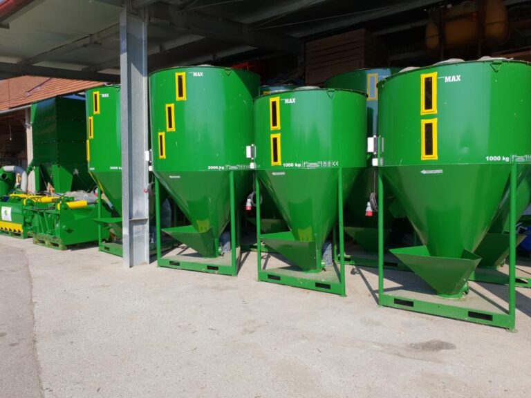 Amestecator furaje 500 kg M-ROL – volum 890 L, motor 2.2 kW, Polonia