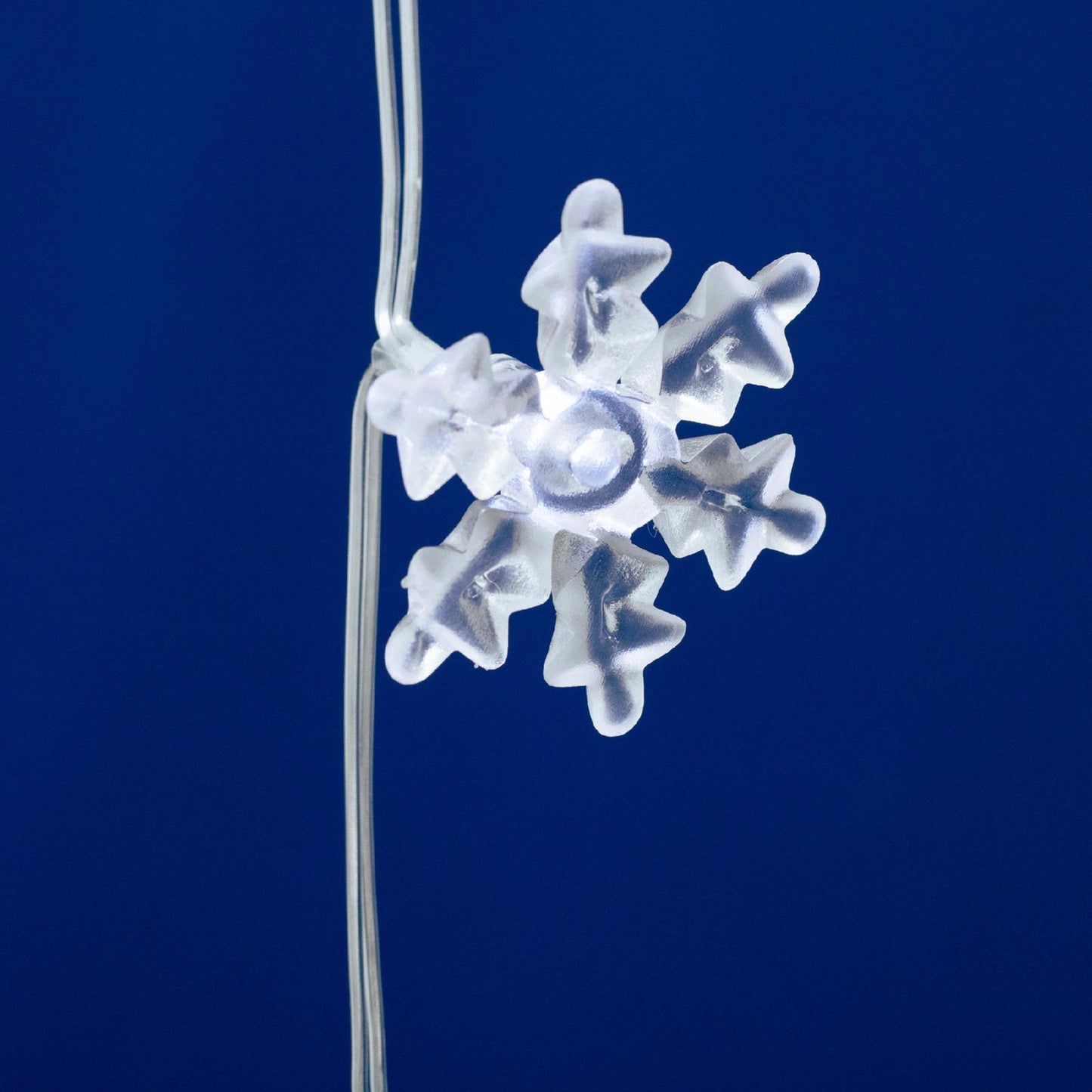 Perdea lumini LED interior, 50 LED alb rece, fulgi de nea 7 cm, cablu transparent, iluminare permanenta