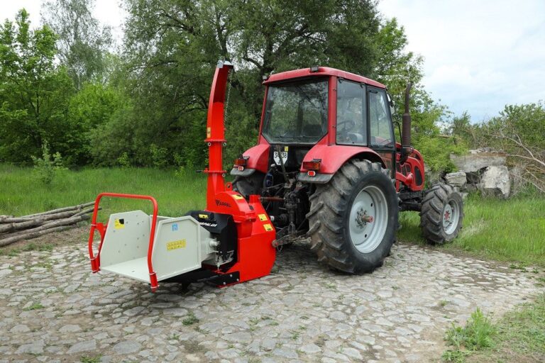 Tocator crengi ZEP MK-170 PTO cu alimentare hidraulica, diametru max 170 mm, 50 CP, productivitate 12 m3/h
