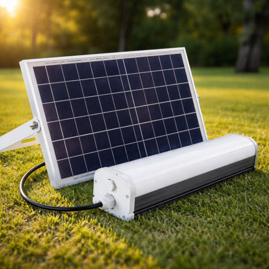 Corp liniar LED 30W cu panou solar, 6500K, 300x72x68 mm