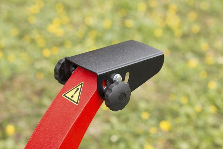 Tocator crengi ZEP ARPAL MB-60BD cu motor benzina 7CP, diametru max 60 mm, 2 cutite reversibile, capacitate 2 mc/ora