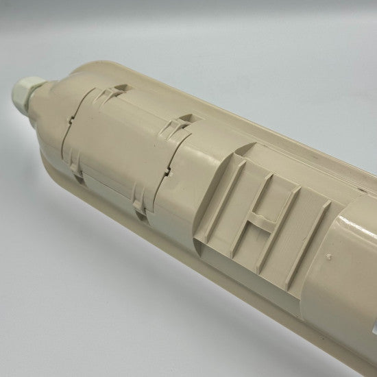 Corp LED 18W, 600x76x66mm, 6500K, IP65