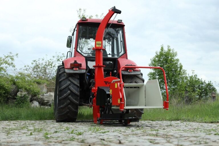 Tocator crengi ZEP MK-170 PTO cu alimentare hidraulica, diametru max 170 mm, 50 CP, productivitate 12 m3/h