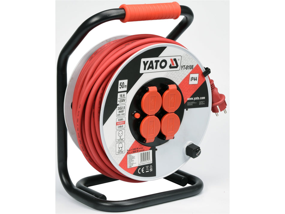 Prelungitor pe tambur Yato 50m – 4 prize, cablu 3x2,5mm², 16A, IP44