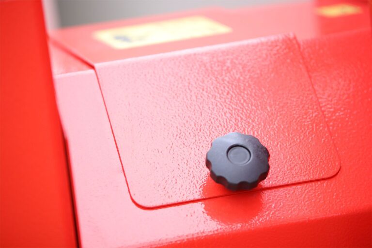 Tocator crengi ZEP AM-200 PTO, diametru max 200 mm, 130 CP, 14 m3/h, 6 cutite, acționare PTO