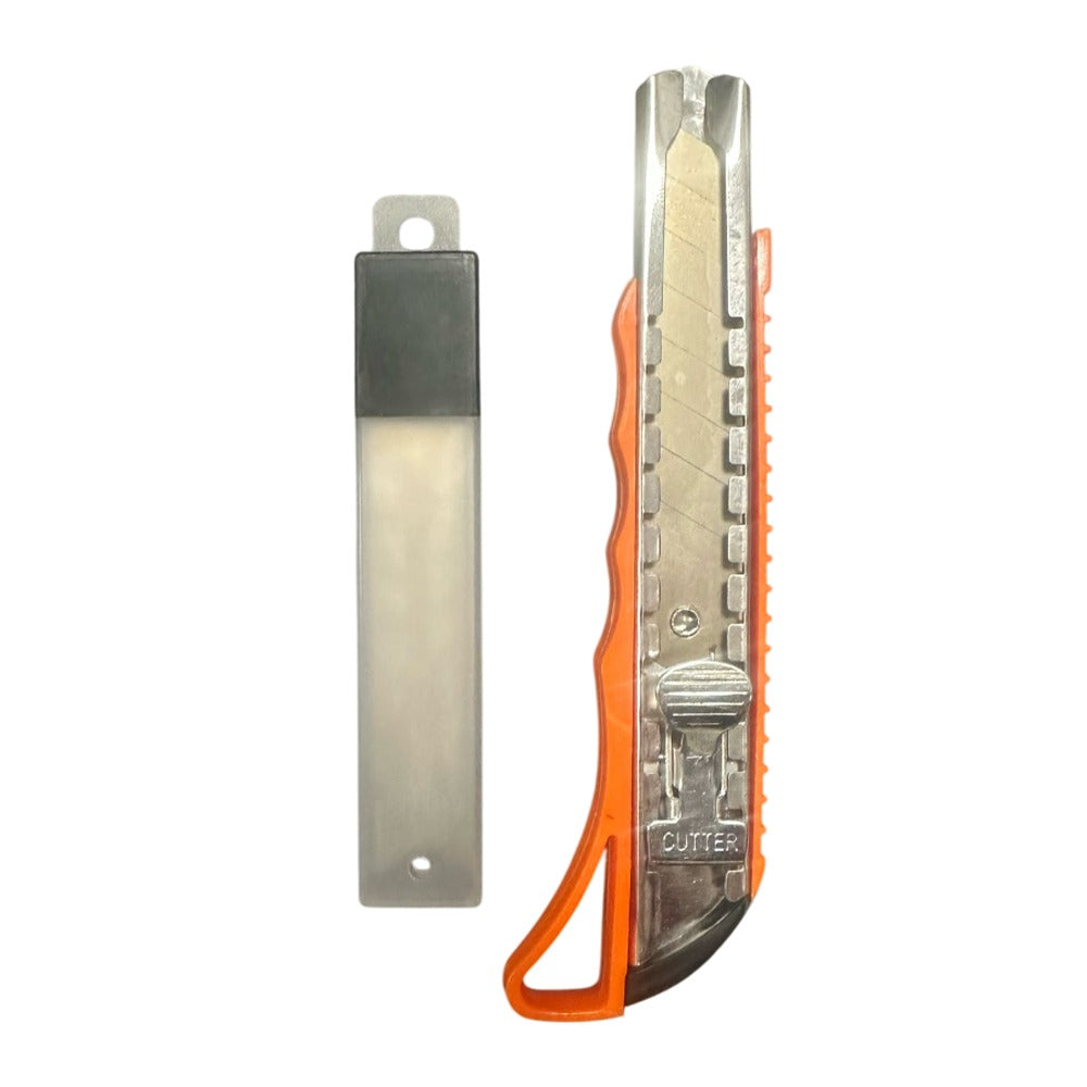 Cutter 18mm cu grip metalic, lama retractabila si 3 lame rezerva
